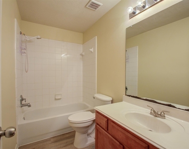 14903 Lanai Drive - Photo Thumbnail 5