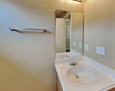 5215 Lavender Lane - Photo Thumbnail 14