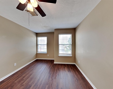 5215 Lavender Lane - Photo Thumbnail 17