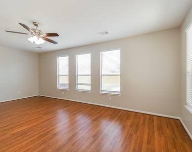 1060 Cabot Cove - Photo Thumbnail 1