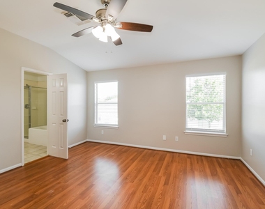 1060 Cabot Cove - Photo Thumbnail 8