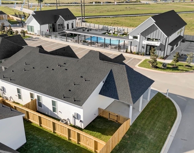38634 Spur 149 Rd - Photo Thumbnail 47