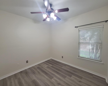 320 Old San Felipe Road - Photo Thumbnail 3