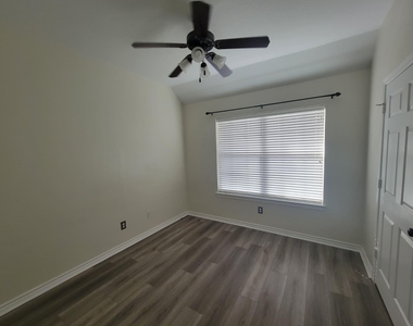 320 Old San Felipe Road - Photo Thumbnail 4