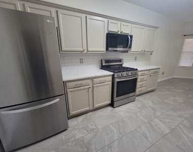 320 Old San Felipe Road - Photo Thumbnail 6