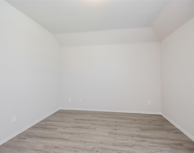 4914 Banyan Tree Trail - Photo Thumbnail 10