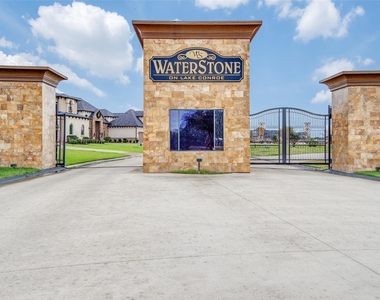 116 Waterstone Drive - Photo Thumbnail 45