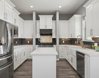 116 Waterstone Drive - Photo Thumbnail 16