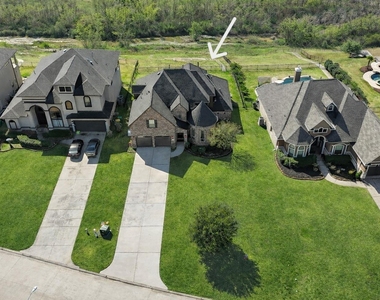 116 Waterstone Drive - Photo Thumbnail 3