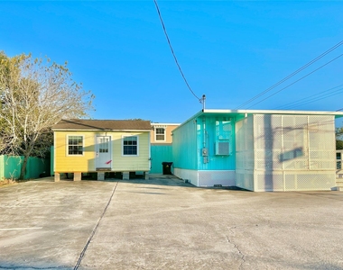 927 27th Street - Photo Thumbnail 30