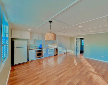 927 27th Street - Photo Thumbnail 19