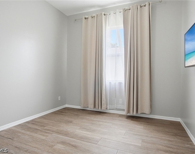 661 Grand Rapids Boulevard - Photo Thumbnail 13