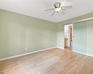 5980 Amherst Drive - Photo Thumbnail 12