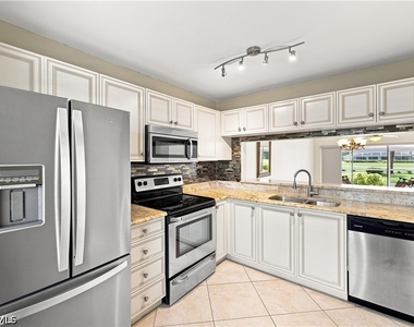 5980 Amherst Drive - Photo Thumbnail 4