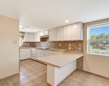 7900 Lane Street - Photo Thumbnail 10