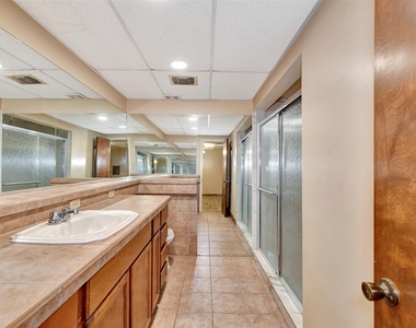 7900 Lane Street - Photo Thumbnail 25