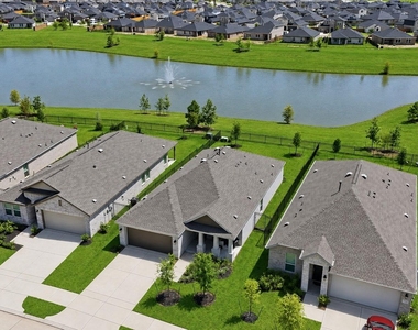 27531 Sunterra Village Drive - Photo Thumbnail 36