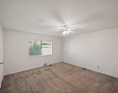 15822 Danford Drive - Photo Thumbnail 18