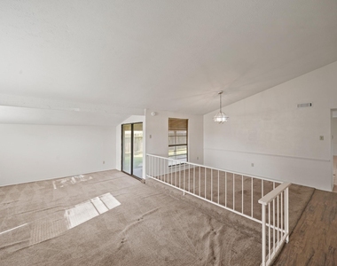 15822 Danford Drive - Photo Thumbnail 3