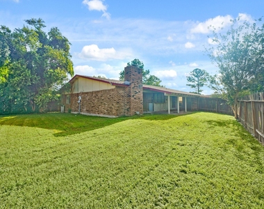 15822 Danford Drive - Photo Thumbnail 28