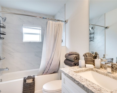 5307 6th Street W - Photo Thumbnail 15