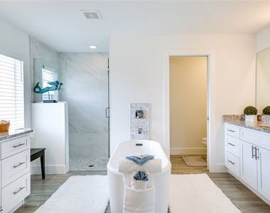 5307 6th Street W - Photo Thumbnail 18