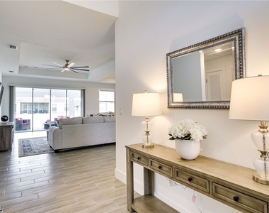 5307 6th Street W - Photo Thumbnail 2