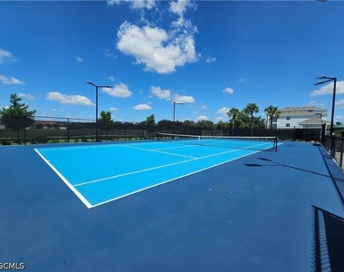 20503 Hazelnut Court S - Photo Thumbnail 28