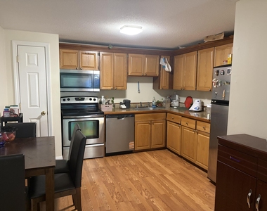 107 White Cedar - Photo Thumbnail 4