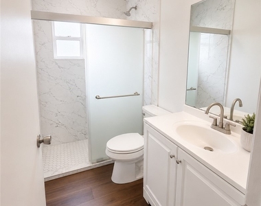 138 Gordon Avenue S - Photo Thumbnail 3