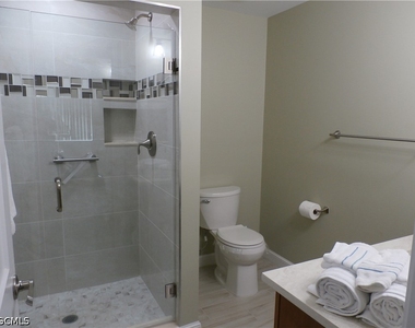 11140 Caravel Circle - Photo Thumbnail 17