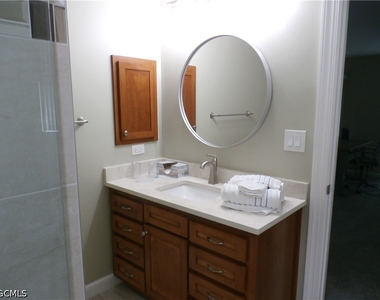 11140 Caravel Circle - Photo Thumbnail 16