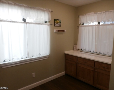 11140 Caravel Circle - Photo Thumbnail 4
