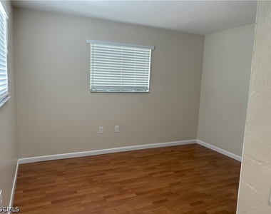 11929 Corinne Lee Court - Photo Thumbnail 6