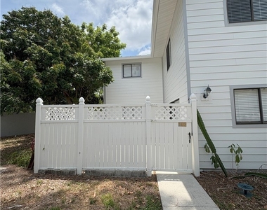 11929 Corinne Lee Court - Photo Thumbnail 18