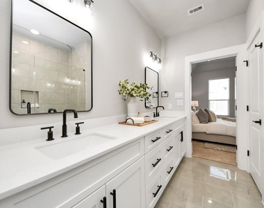 1102 Mansfield Street - Photo Thumbnail 27