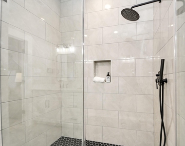1102 Mansfield Street - Photo Thumbnail 28