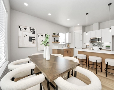 1102 Mansfield Street - Photo Thumbnail 20
