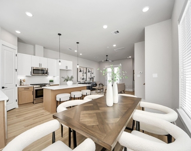 1102 Mansfield Street - Photo Thumbnail 19