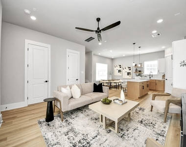 1102 Mansfield Street - Photo Thumbnail 13