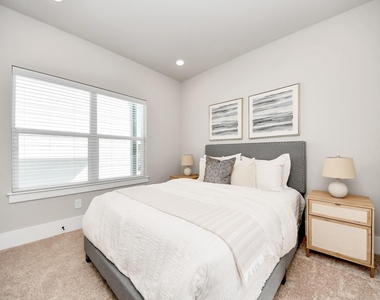 1102 Mansfield Street - Photo Thumbnail 29