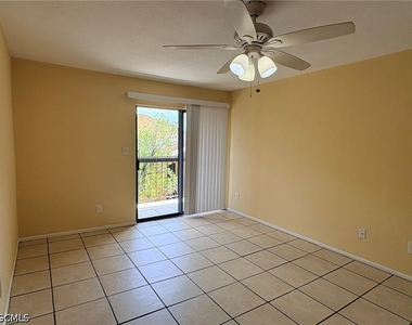 2905 Winkler Avenue - Photo Thumbnail 4