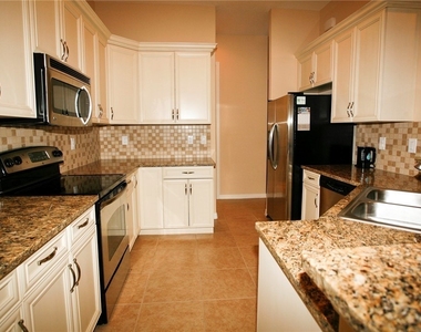 11070 Esteban Drive - Photo Thumbnail 6