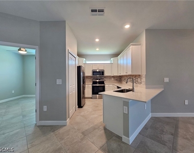 20501 Hazelnut Court S - Photo Thumbnail 4