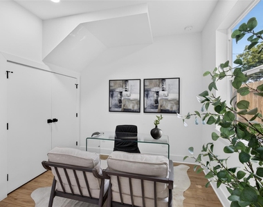 835 Rachel Street - Photo Thumbnail 5