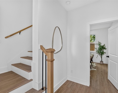 835 Rachel Street - Photo Thumbnail 3