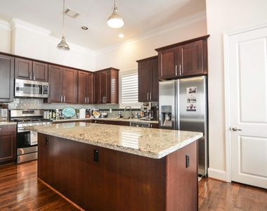 964 W 24th Street - Photo Thumbnail 9