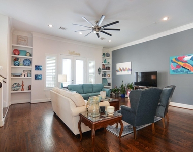 964 W 24th Street - Photo Thumbnail 5