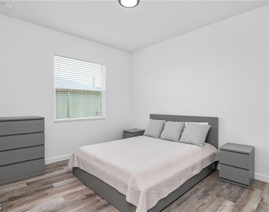 4717 25th Street Sw - Photo Thumbnail 12