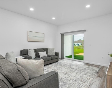 4717 25th Street Sw - Photo Thumbnail 6